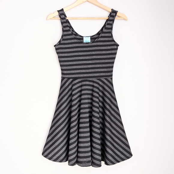 🇨🇦 Enough About Me Skater Dress Made In Canada - Picture 1 of 7